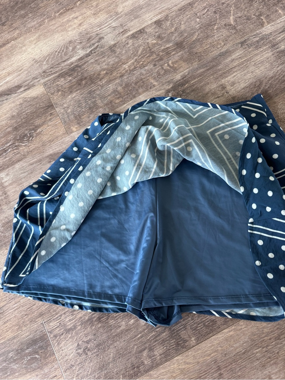 NWT! Abercrombie & Fitch The A&F Sienna Mini Skort - Color: BLUE PATTERN - Picture 6 of 9